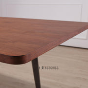 Vita Dining Table
