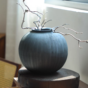 Noval Ceramic Vase Black