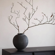 Noval Ceramic Vase Black