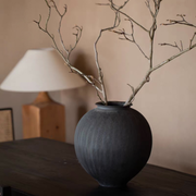 Noval Ceramic Vase Black